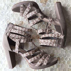 Jessica Simpson 4” Breaded brown heels size 9.5